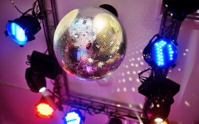 Jeugdzorginstelling brengt privéfeest en familiereis in aftrek